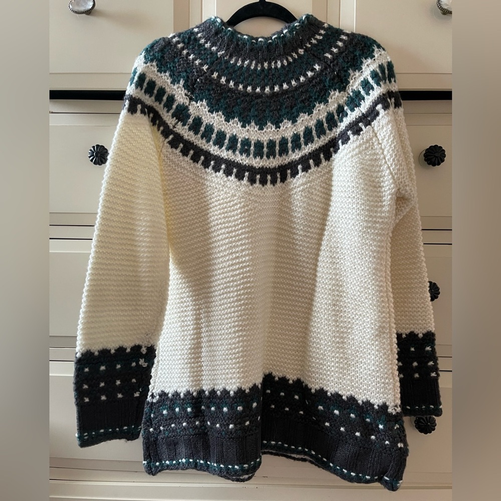 Women's Gray Teal Patterned Sweater - Picture 2 of 5